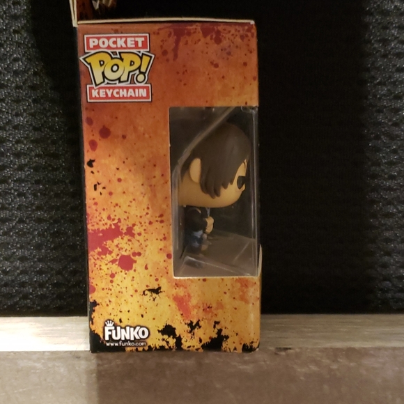 Daryl Dixon Keychain - Picture 2 of 6